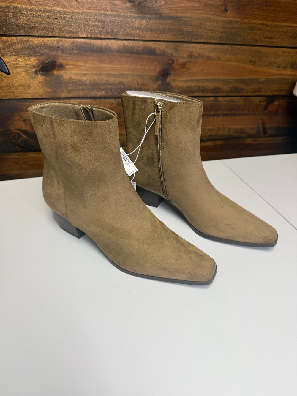 NWT Old Navy Low Heel Booties for Women Suede Ankle Boots in Taupe Size 10